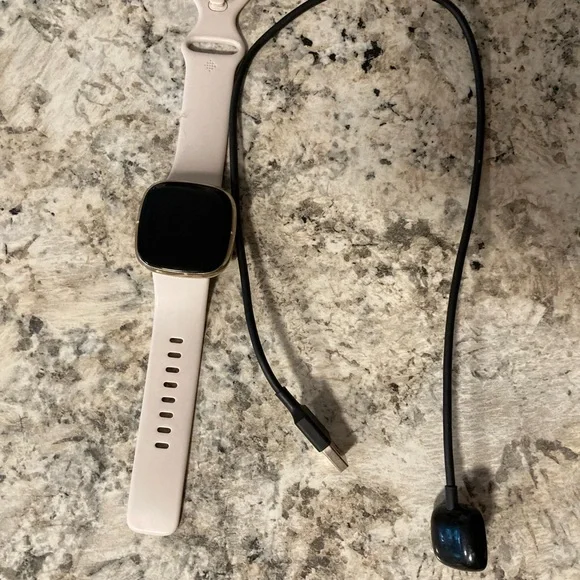 Fitbit Sense - Picture 2 of 4